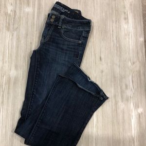 American Eagle size 4 artist stretch.